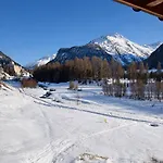 Penthouse Duplex With Sauna & Mountain Views