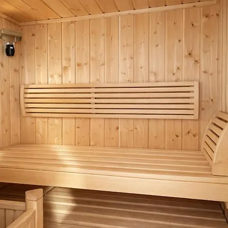 Penthouse Duplex With Sauna & Mountain Views